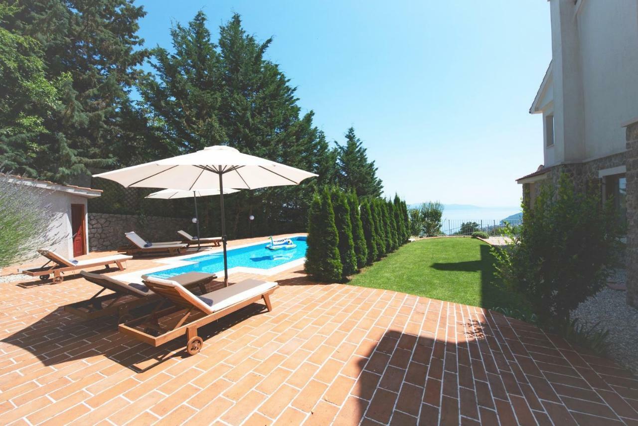 Vila Harmonia Opatija Exteriör bild